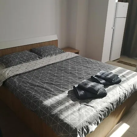 Appartement Gara Dinu à Bucarest Extérieur photo